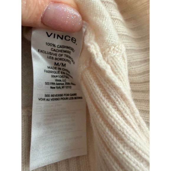 Vince Size M Light Pink 100% Cashmere Crew Neck Sweater - Picture 4 of 4